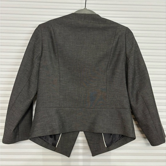 Charcoal Gray Stretch Textured Single Button Blazer/Jacket by Express Size 6 - Picture 2 of 6